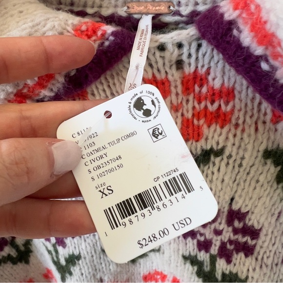 NWT Free People Frills Softspun Sweater in Oatmeal Tulip Combo - Picture 7 of 7